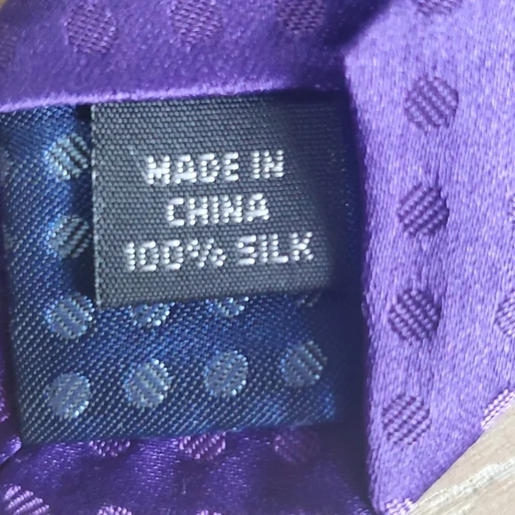 Perry Ellis portfolio necktie - Picture 5 of 8